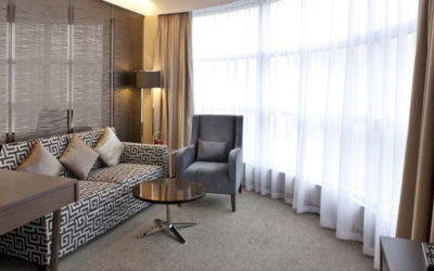 ‘Amplía’ tu pequeño salón con estas originales ideas
